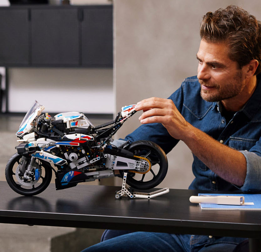 Detail 3: LEGO Technic 42130 BMW M 1000 RR