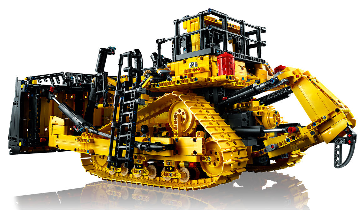 Detail 2: LEGO Technic 42131 Cat D11 Bulldozer