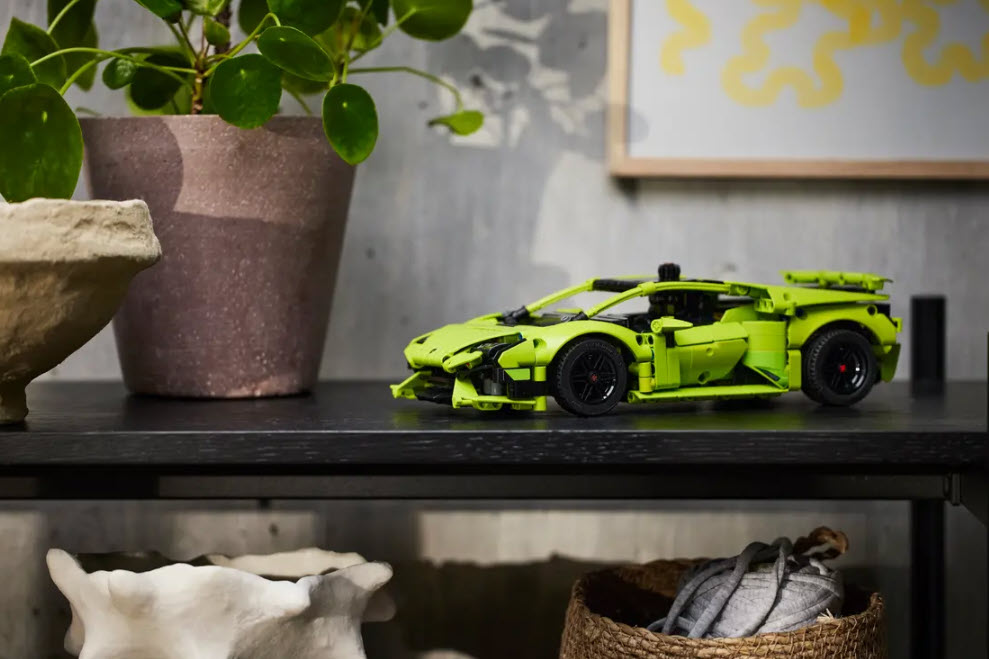 Detail 3: LEGO Technic 42161 Lamborghini Huracán Tecnica
