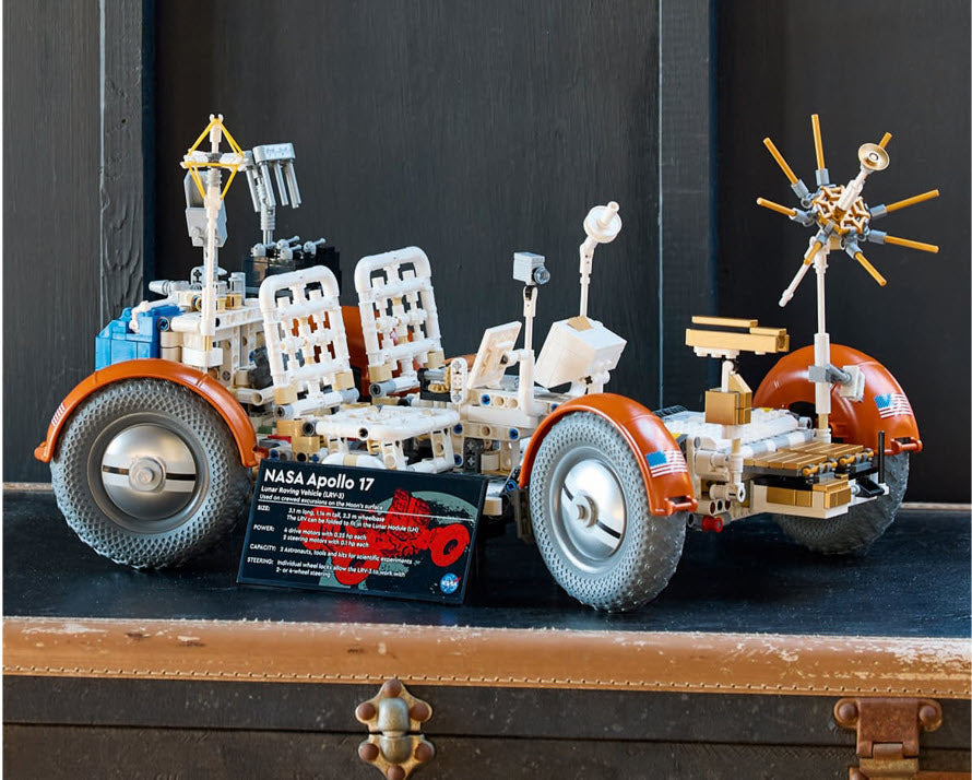 Detail 3: LEGO Technic 42182 NASA Apollo Lunar Roving Vehicle (LRV)