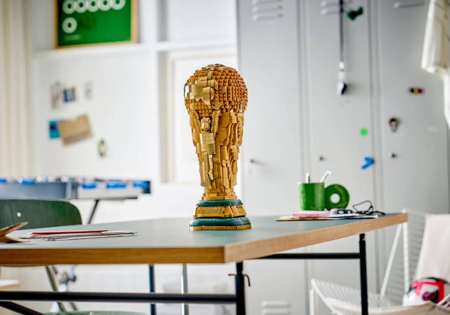 Detail 3: LEGO Editions 43020 Offizieller Pokal der FIFA Fußball-Weltmeisterschaft