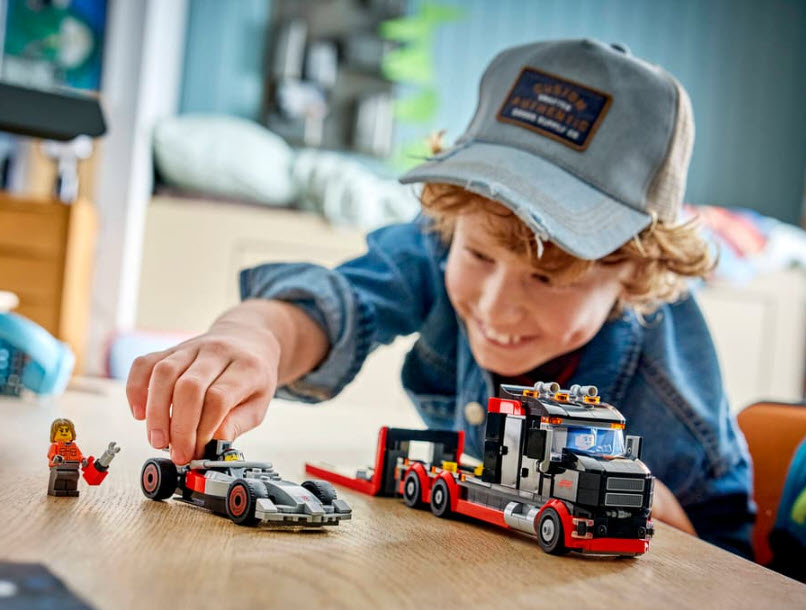 Detail 2: LEGO City 60493 F1 Truck mit Audi F1 Rennwagen