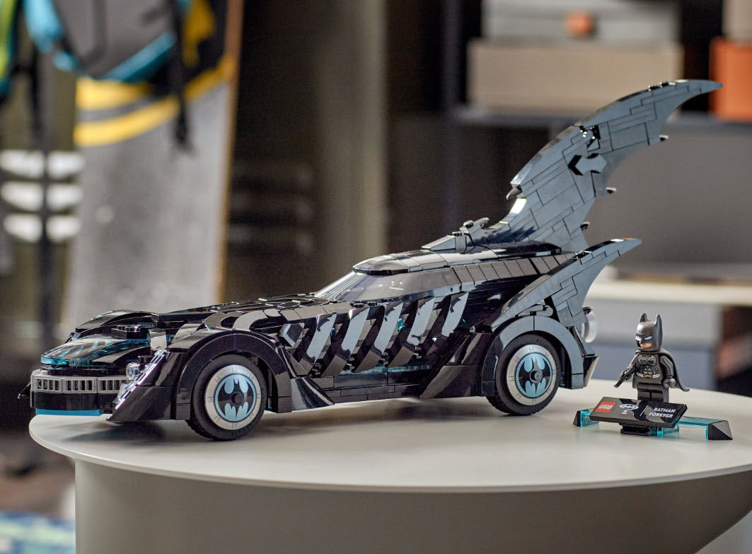 Detail 2: LEGO Super Heroes 76304 Batman Forever Batmobil