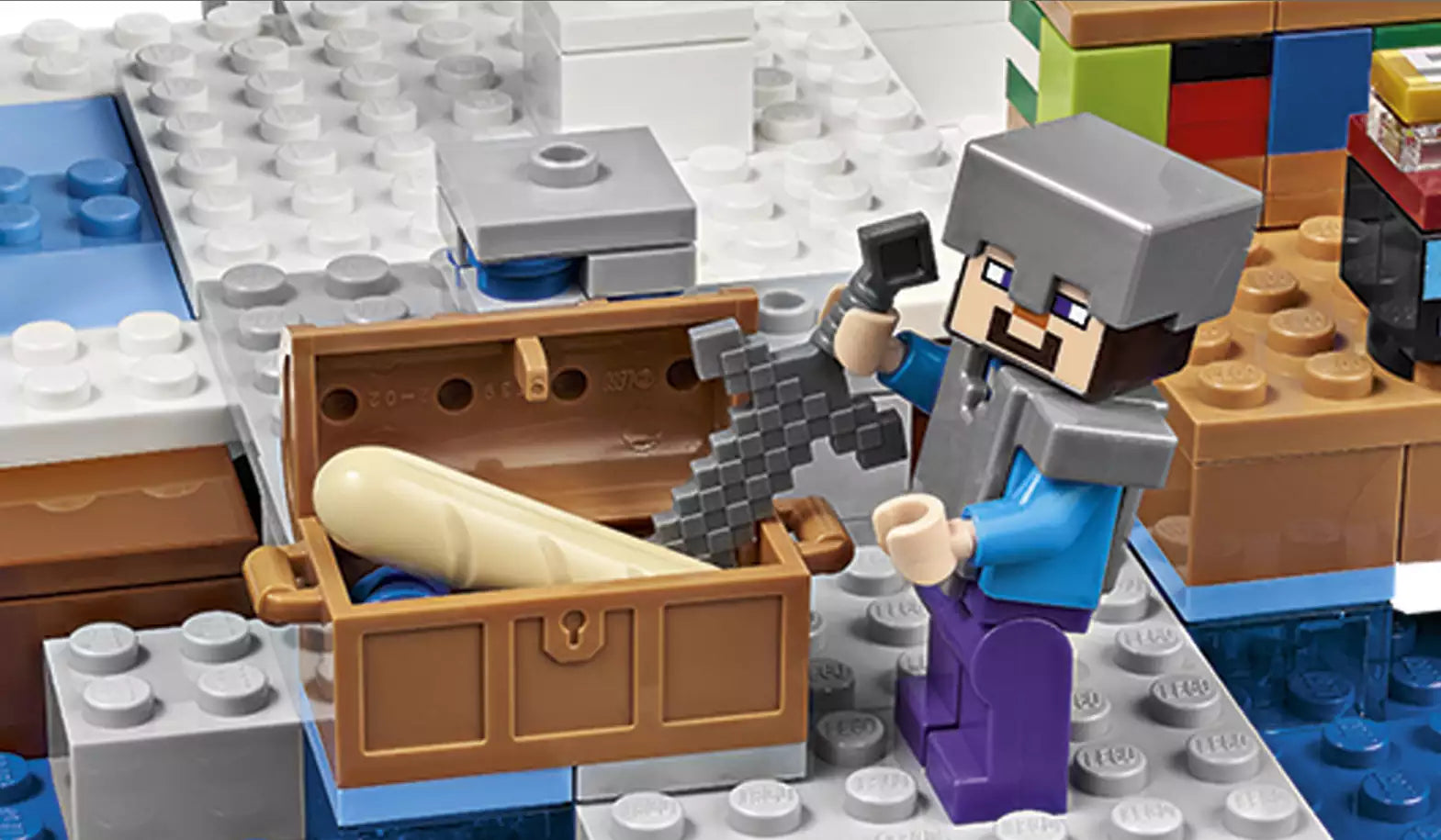 LEGO Minecraft 21131 Türme aus Eis, Detail 2
