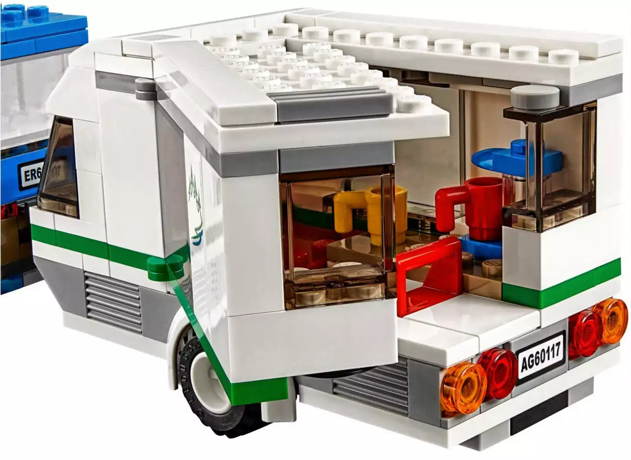 LEGO City 60117 Van & Wohnwagen, geöffnet