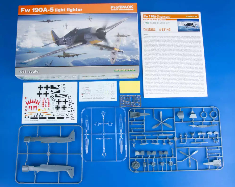 Inhalt: Eduard 82143 Focke-Wulf Fw 190A-5 light fighter, ProfiPACK-Edition, 1:48