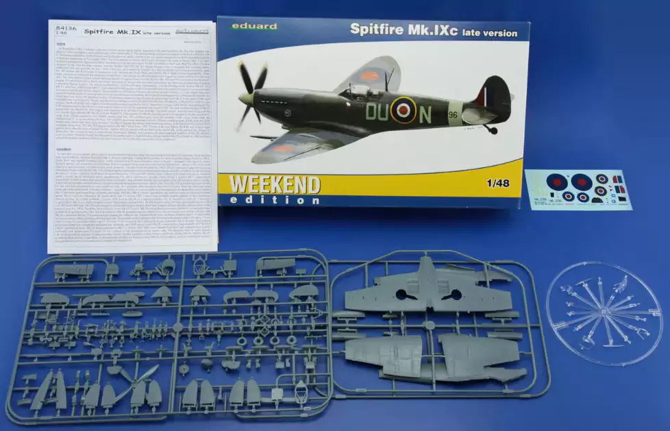 Inhalt: Eduard 84136 Spitfire Mk.IXc late version, Weekend edition, 1:48