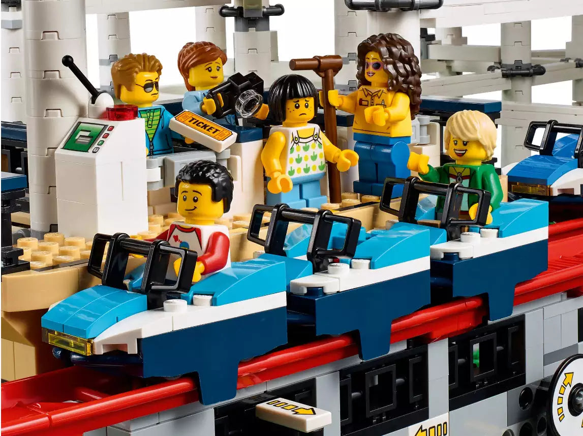 Detail 1: LEGO Creator 10261 Achterbahn