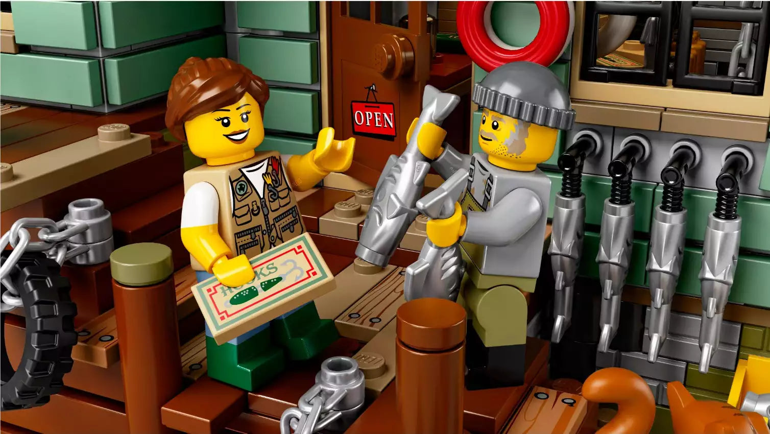 LEGO Ideas 21310 Alter Angelladen, Minifiguren