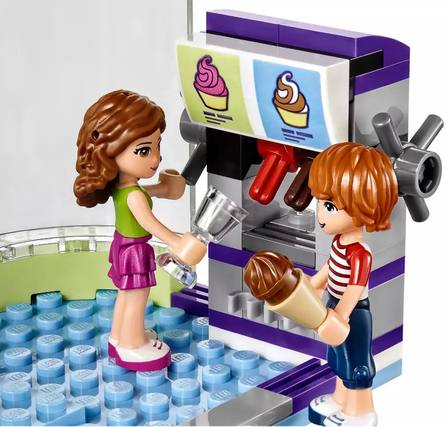 LEGO Friends 41320 Heartlake Joghurteisdiele, Minifiguren