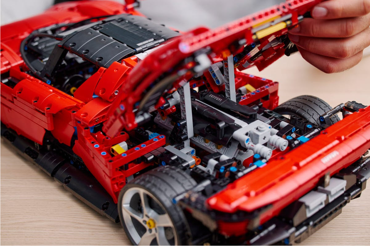 Detail 3: LEGO Technic 42143 Ferrari Daytona SP3