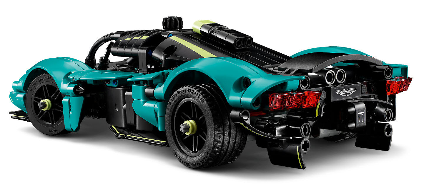 Detail 2: LEGO Technic 42208 Aston Martin Valkyrie