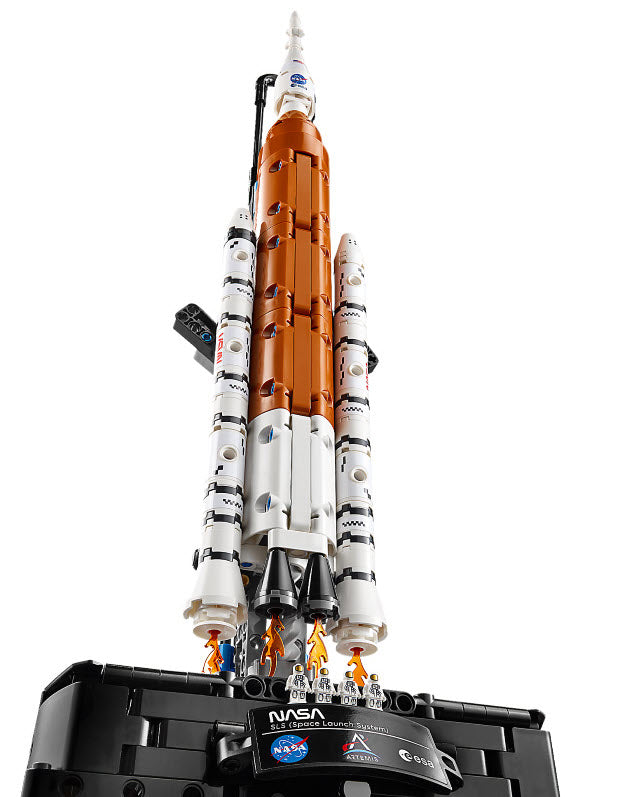 Inhalt: LEGO Technic 42221 NASA Artemis SLS-Schwerlastrakete