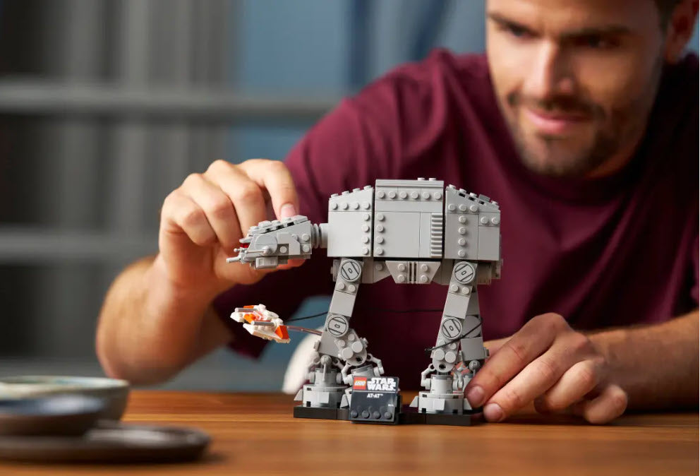 Detail 2: LEGO Star Wars 75440 AT-AT