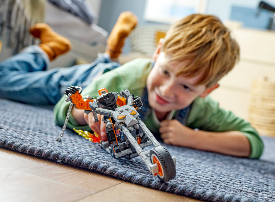 Detail 2: LEGO Super Heroes 76245 Ghost Rider mit Mech & Bike