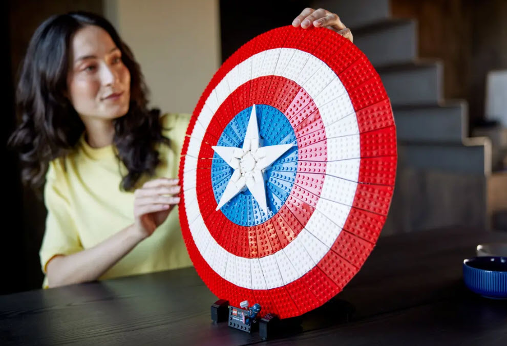 Detail 2: LEGO Super Heroes 76262 Captain Americas Schild
