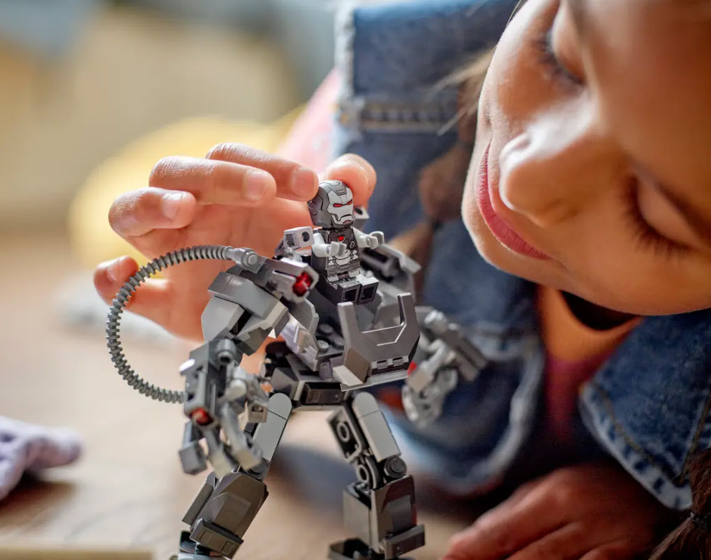 Detail 2: LEGO Super Heroes 76277 War Machine Mech