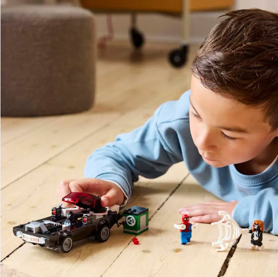 Detail 2: LEGO Super Heroes 76309 Spider-Man vs. Venom Muscle-Car