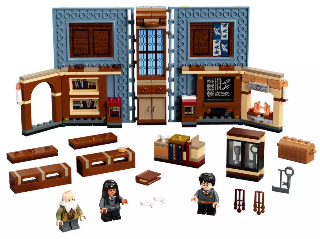 Inhalt: LEGO Harry Potter 76385 Hogwarts Moment: Zauberkunstunterricht