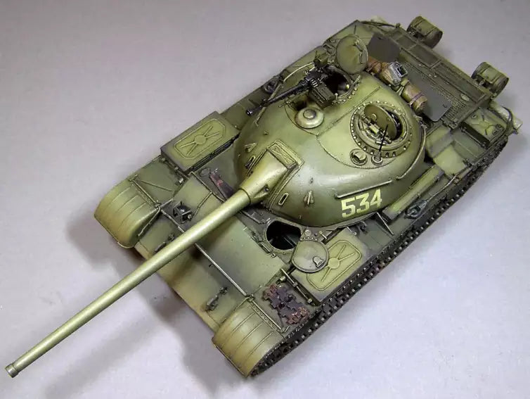 Inhalt: MiniArt 37004 T-54-2 Soviet Medium Tank Mod. 1949 with Interior Kit, 1:35