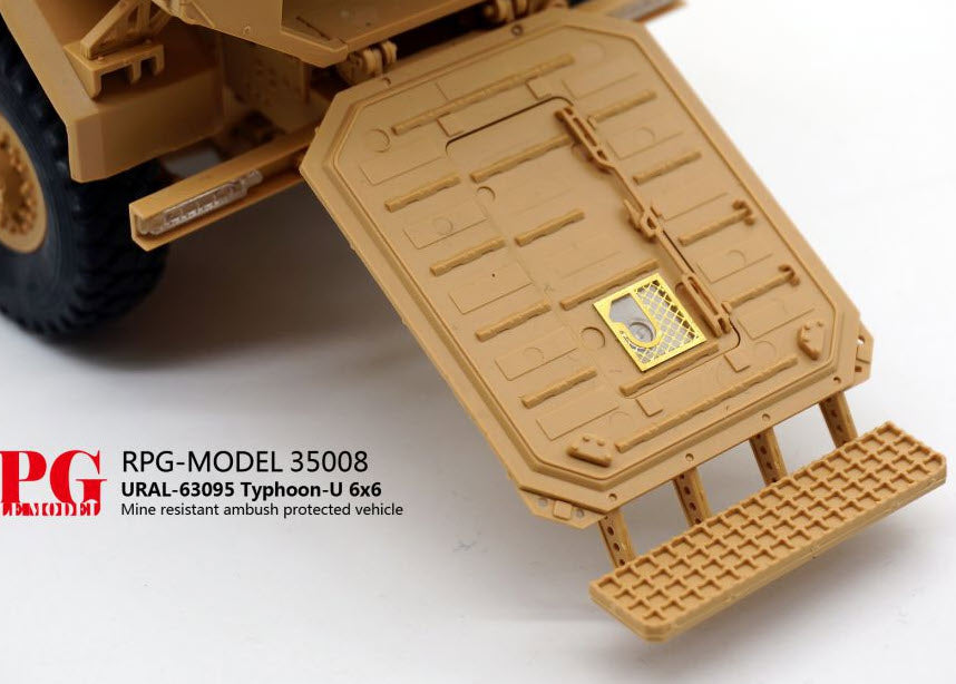 RPG-Model 35008 Russian URAL 63095 Typhoon-U MRAP, 1:35