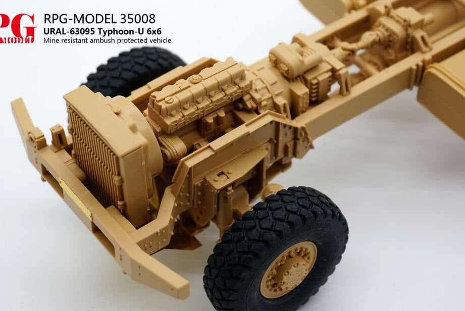 RPG-Model 35008 Russian URAL 63095 Typhoon-U MRAP, 1:35