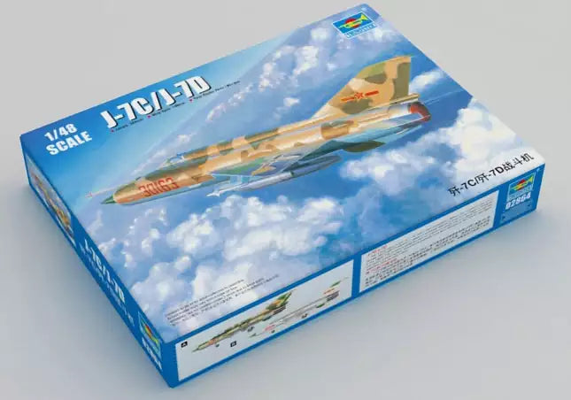 Inhalt: Trumpeter 02864 J-7C/J-7D Fighter, 1:48
