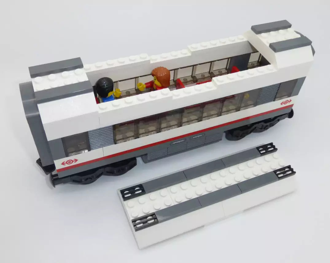 LEGO City EZ60051-2AGB Weißer Hochgeschwindigkeits-Passagierwaggon, FERTIG AUFGEBAUT