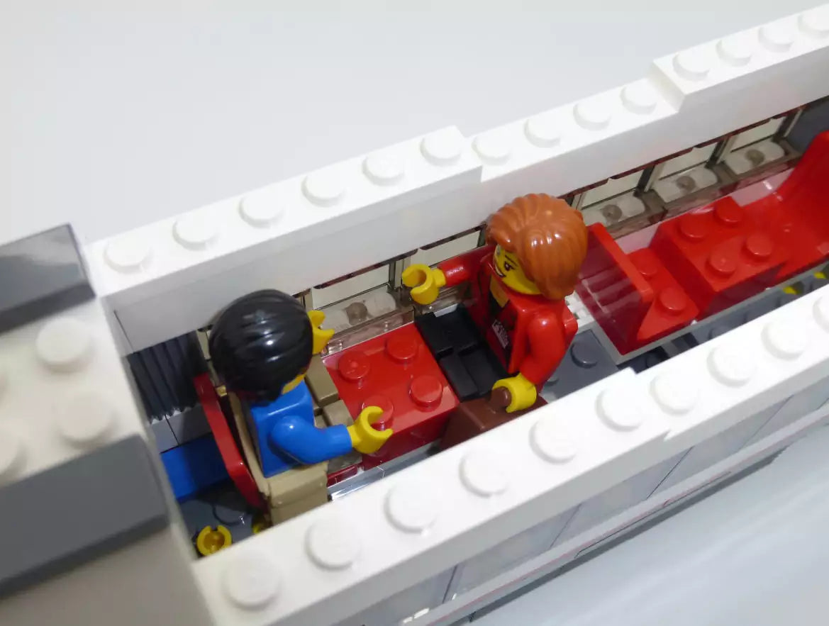 LEGO City EZ60051-2AGB Weißer Hochgeschwindigkeits-Passagierwaggon, FERTIG AUFGEBAUT