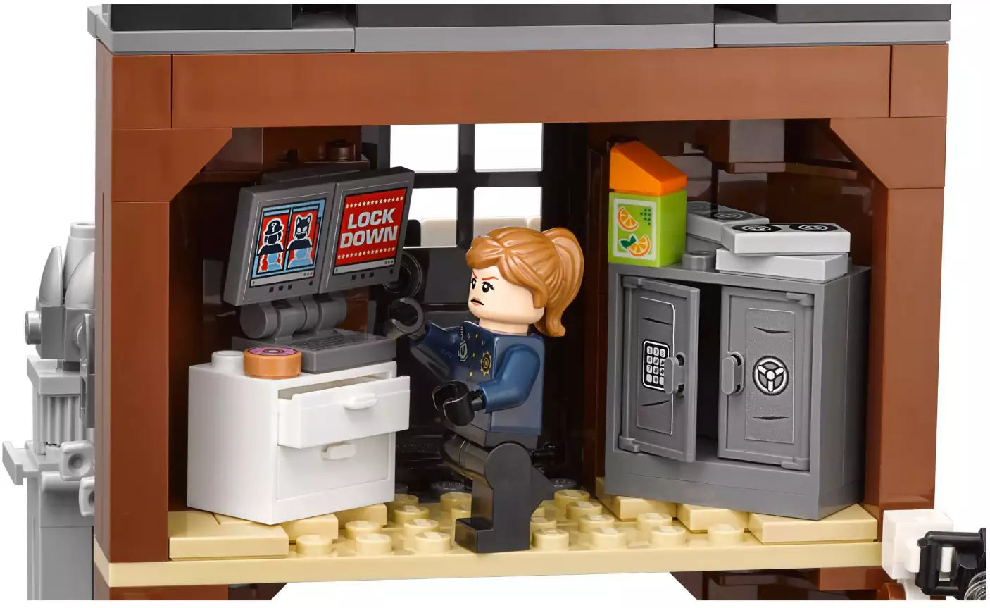 The LEGO Batman Movie 70912 Arkham Asylum, Detail 3