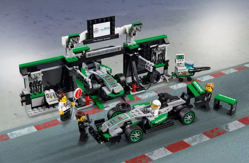 LEGO Speed Champions 75883 MERCEDES AMG PETRONAS Formula One Team, Detail 1