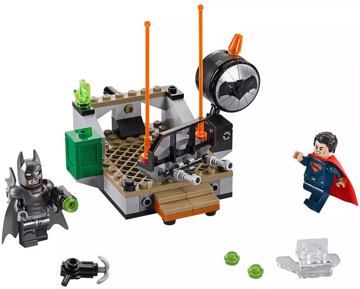 LEGO Super Heroes 76044 Duell der Superhelden, Inhalt