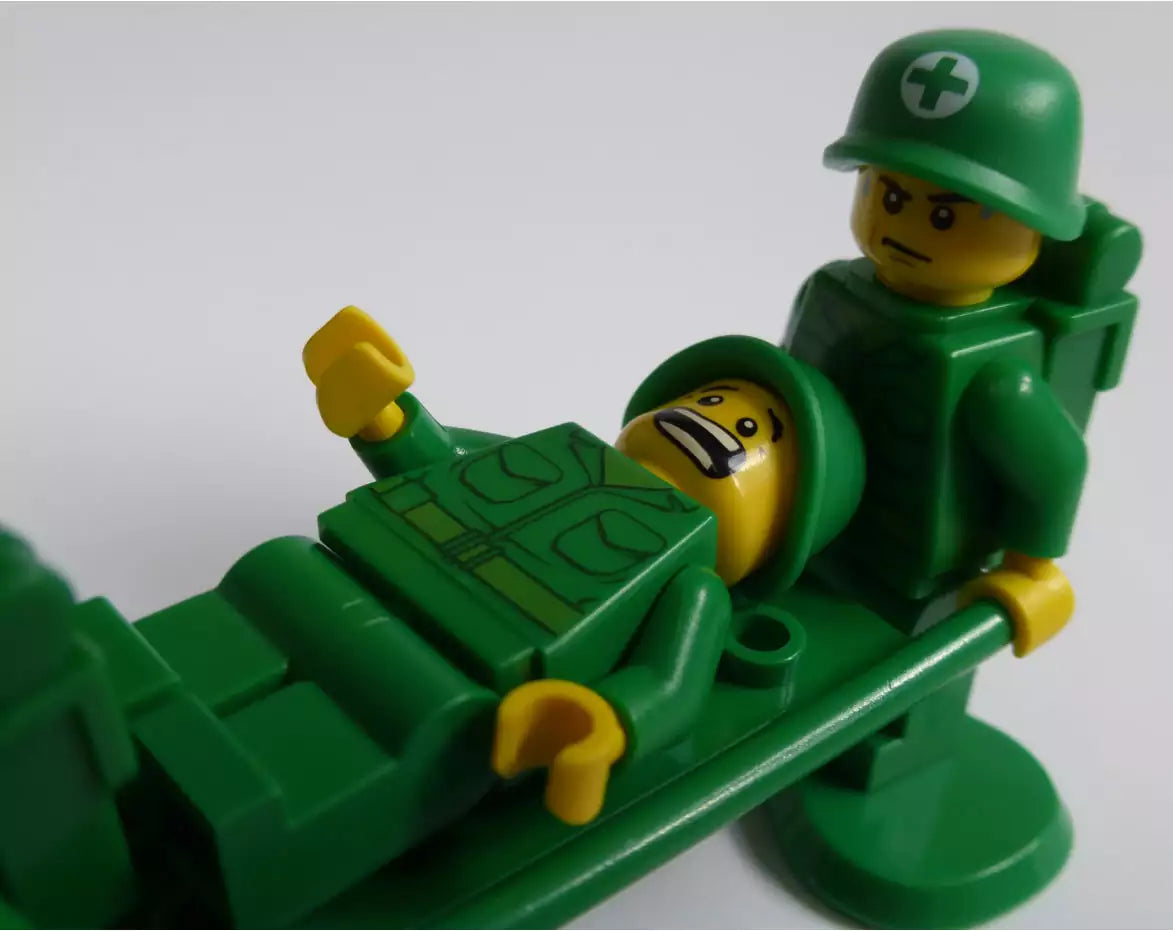 LEGO Militär MIL103-08-A Zwei Sanitäter und verwundeter Soldat