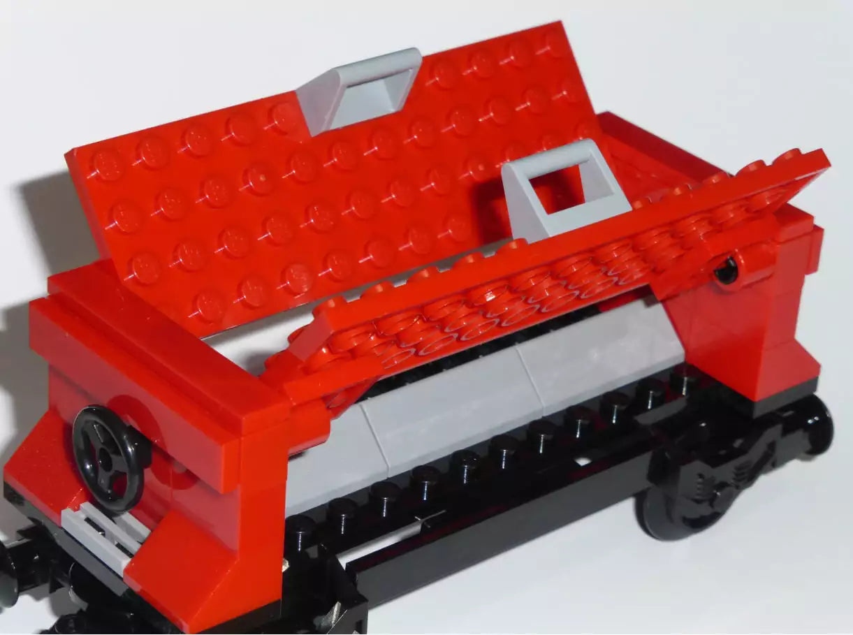 Custom LEGO Eisenbahn TRN103-01 Schüttgutwaggon Typ 1, rot (fertig aufgebaut)
